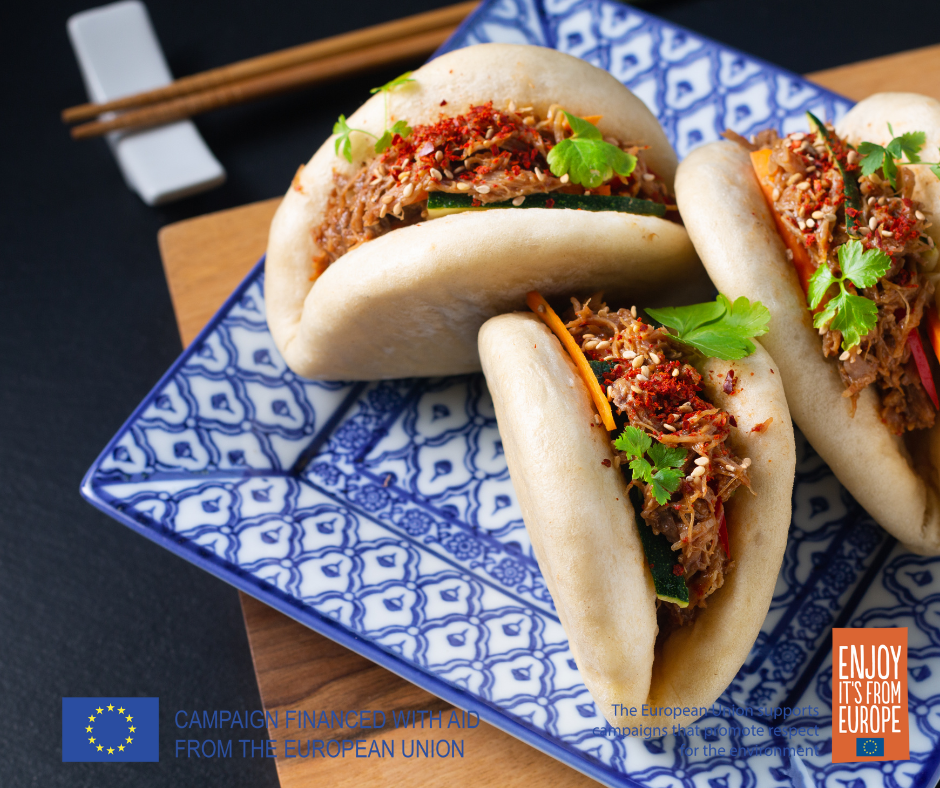 Gua Bao with European Corinthian black raisins